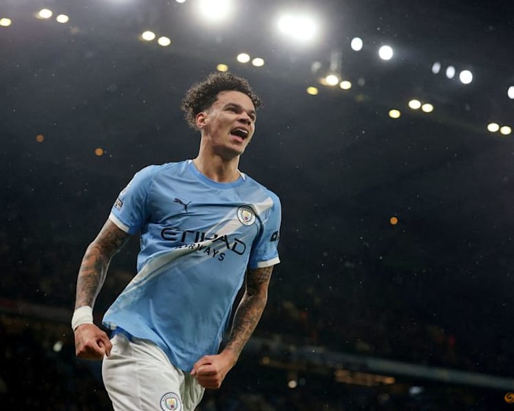 Man City crank up pressure on Arsenal, Villa and Chelsea drop points