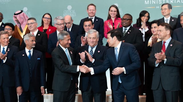 外长维文：我国将继续维护关键矿产供应链韧性