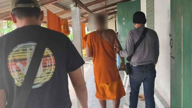 寺庙内吸毒 泰国和尚被捕