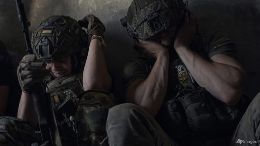 Commentary: As war drags on, Ukrainian leaders play the blame game