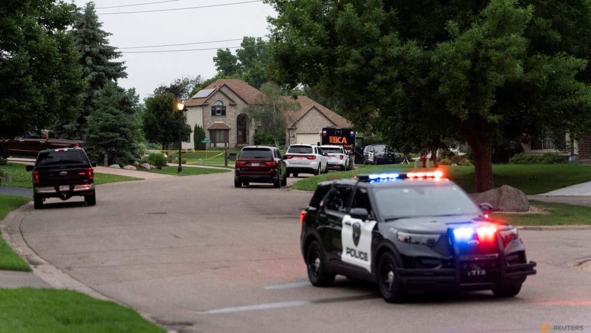 Suspect still at large after shooting Minnesota lawmakers while posing as officer