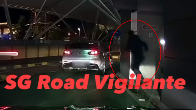 新山关卡人员冲出柜台 追喊狮城车牌轿车