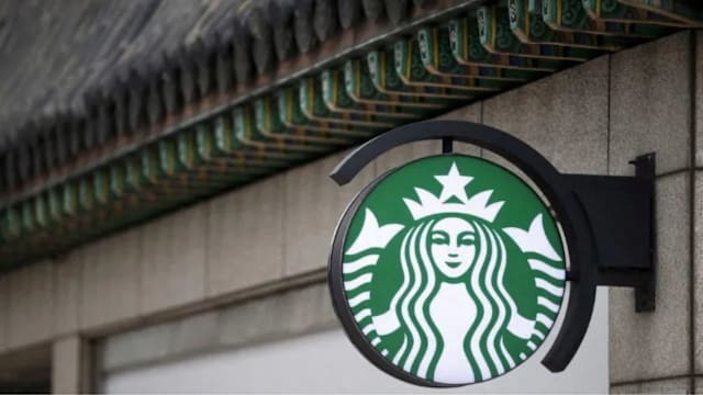 韩国星巴克全国门店停业半天 员工进行历史培训