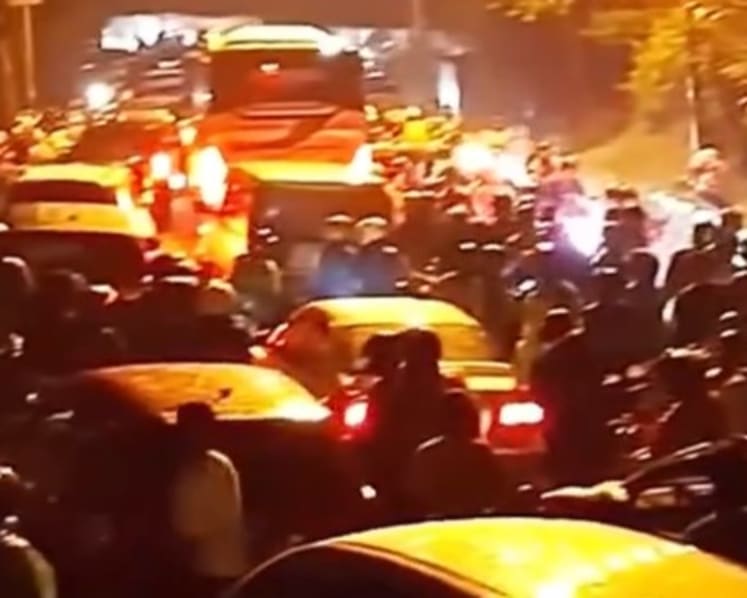 ‘Horror’ 14-hour long traffic jam: Residents in Indonesia’s West Java aghast at ‘worst’ gridlock amid holiday rush 