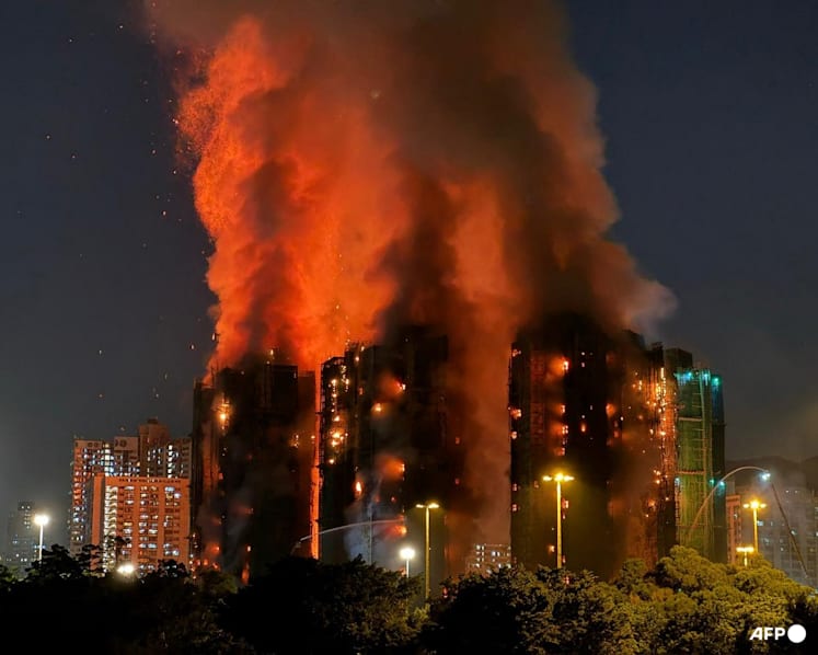 Hong Kong residential buildings blaze kills 44, hundreds still missing