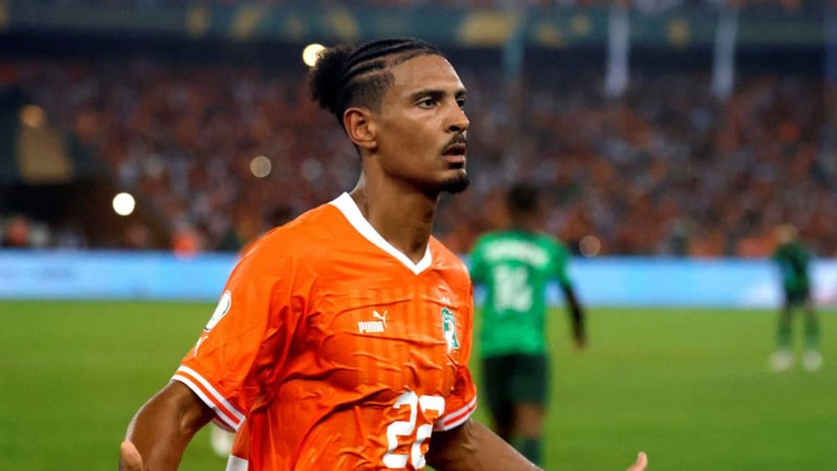 Dortmund's Ivory Coast forward Haller completes move to Utrecht