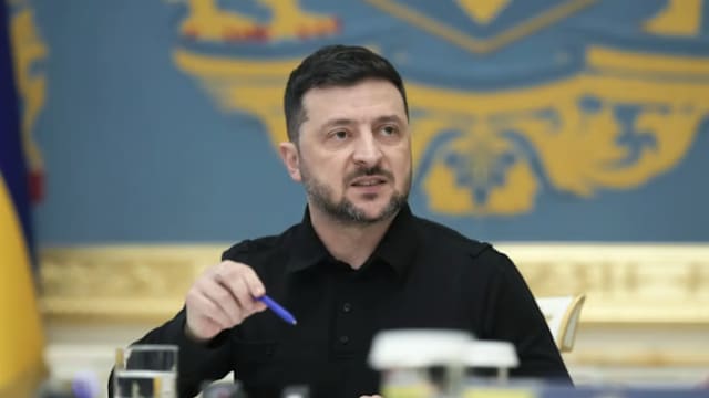 泽连斯基批评美国延长俄石油豁免 警告恐变相资助战争