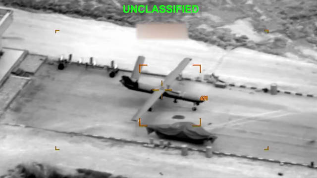 美军公布空袭伊朗画面 昼间大规模行动震动中东