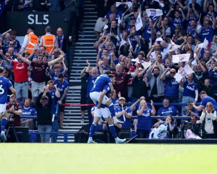 Ipswich promoted to the Premier League, Wrexham miss playoffs