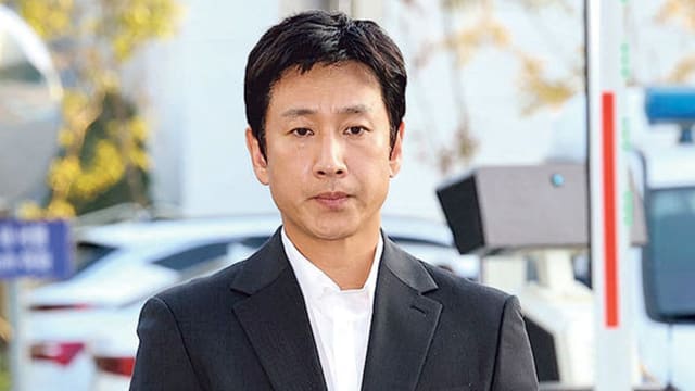自称不知拿的是毒品……李善均声称非自愿碰毒