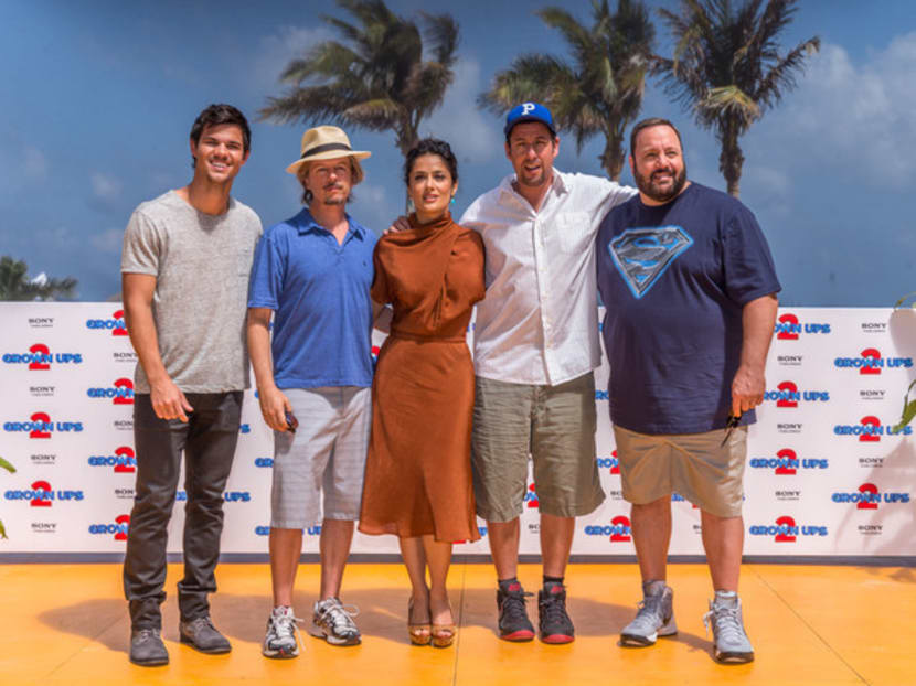 Taylor Lautner gets chummy with grown ups