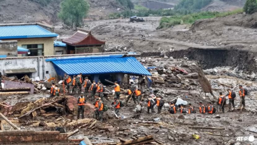  15 penduduk maut akibat banjir di barat laut China