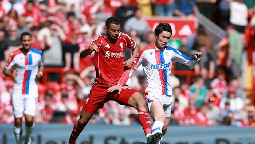 Liverpool edge closer to Champions League but Salah injury clouds Palace win