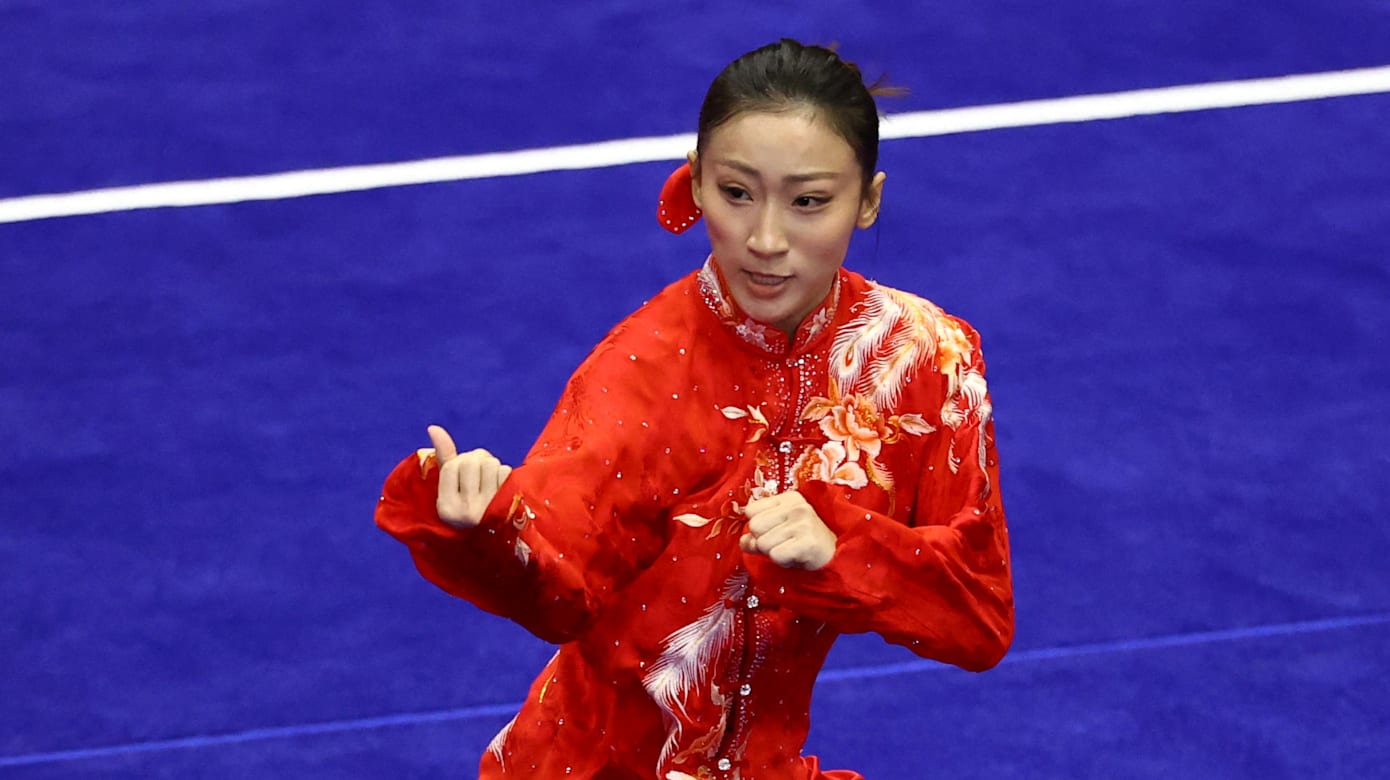 武术选手罗芝宁为我国夺下本届亚运首面奖牌