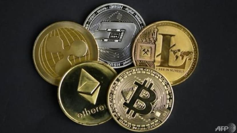 Lelaki palsukan slip gaji untuk dapat kad kredit bagi beli bitcoin; diisytihar muflis