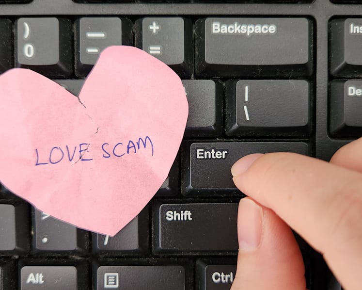 Woman who scammed 10 people of S$880,000 and got lover to hand over parents' life savings gets jail
