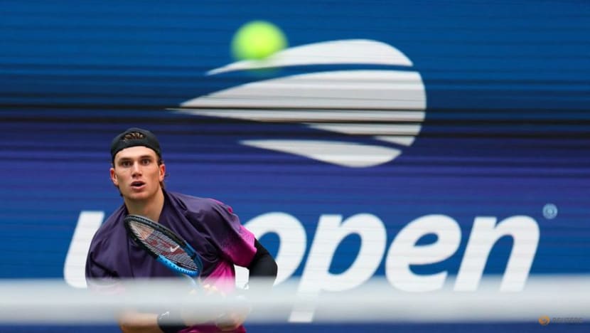 Draper beats De Minaur to reach maiden major semi-final and stoke British hopes