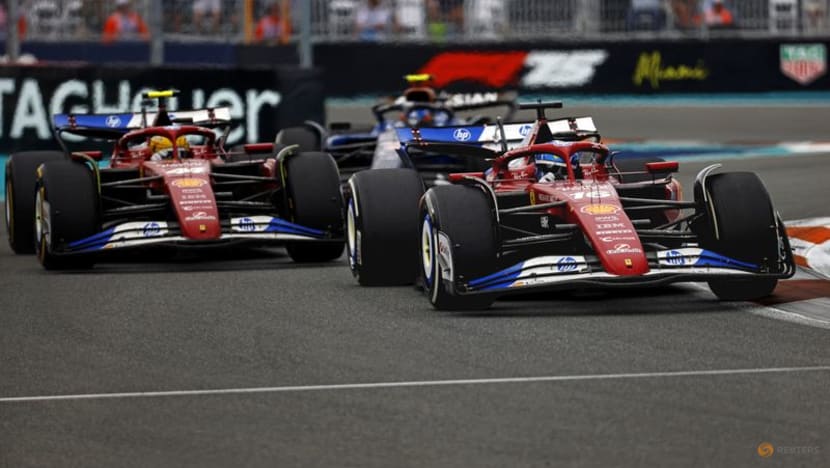 Sarcastic Hamilton tells Ferrari to take a tea-break