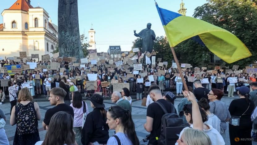 Ukraine's Zelenskyy tries to limit backlash over law curbing anti-graft agencies