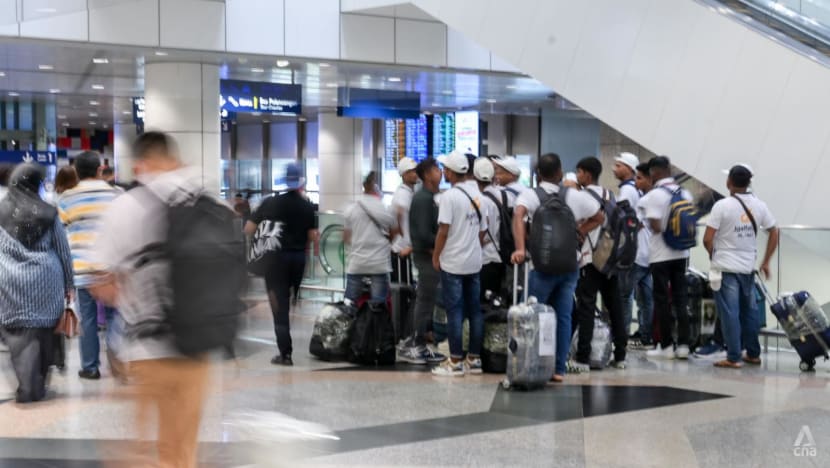 Entry of migrant workers into Malaysia: No plans to extend May 31 deadline, says home minister Entry of migrant workers into Malaysia: No plans to extend May 31 deadline, says home minister