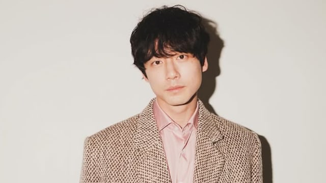 坂口健太郎爆同居大3岁化妆师，交往时间却遭疑是劈腿证据？