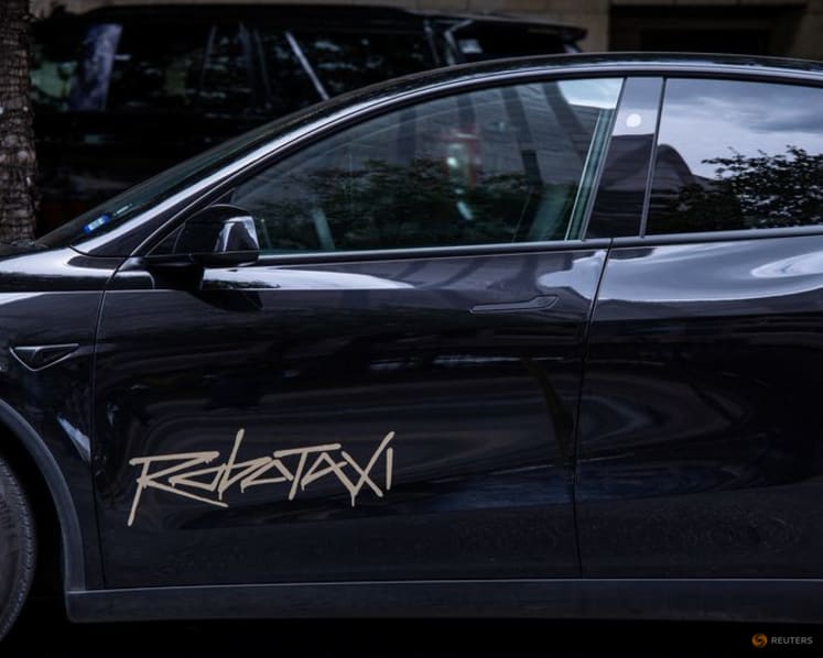 Tesla aims to sell Cybercab robotaxis by end of year despite federal probe
