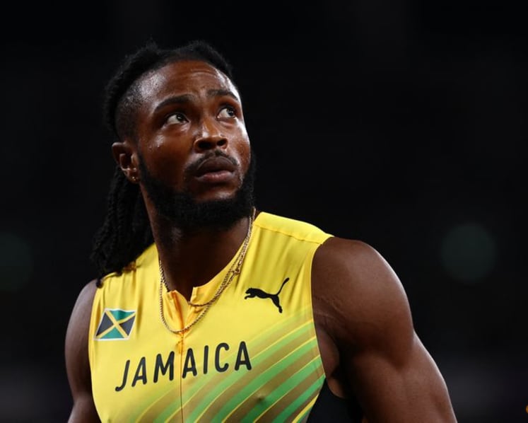 Lyles and Thompson keep apace in world championship heats