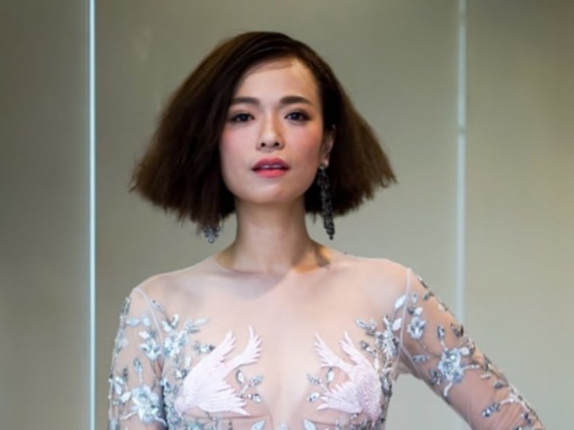 Rui En apologises at Star Awards Show 1