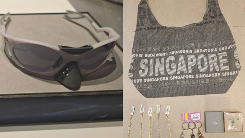 Man arrested for stealing over S$2,600 worth of items in Changi Airport Man arrested for stealing over S$2,600 worth of items in Changi Airport