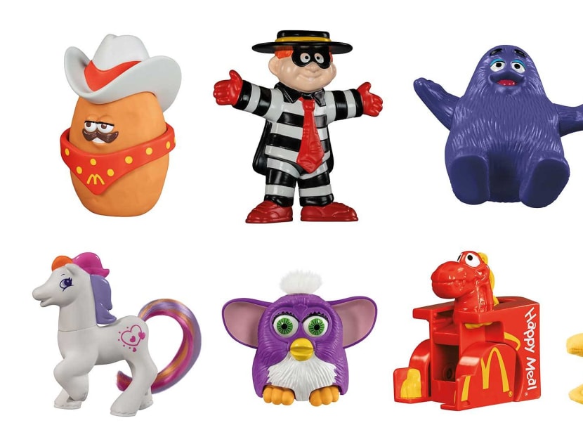 8 DAYS Exclusive Win McDonald s Limited Edition 40th Anniversary Happy Meal Toys TODAY