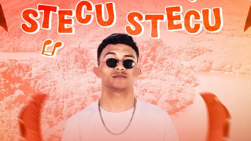 Tren 'Stecu': Lagu viral Faris Adam di TikTok sampai bikin idol K-pop ikutan