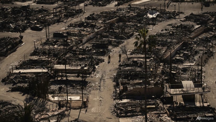 Winds pick up in California, threatening to stoke LA wildfires anew Winds pick up in California, threatening to stoke LA wildfires anew