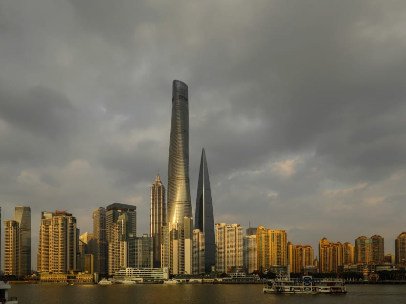 Shanghai Tower, center, among other buildings in the skyline. Photo: BLOOMBERG
