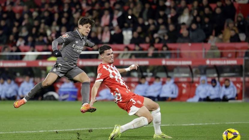 Real Madrid close on leaders Barcelona with 3-0 win at Girona