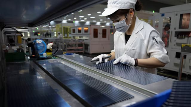 中国4月经济增长放缓 工业产出和零售销售不及预期