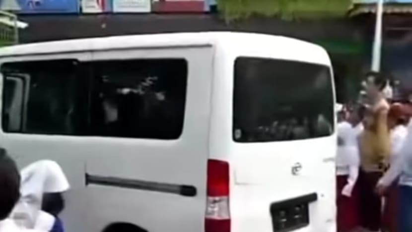 Mobil MBG ‘nyelonong’ terobos pagar SDN 01 Kalibaru: 21 luka-luka termasuk guru