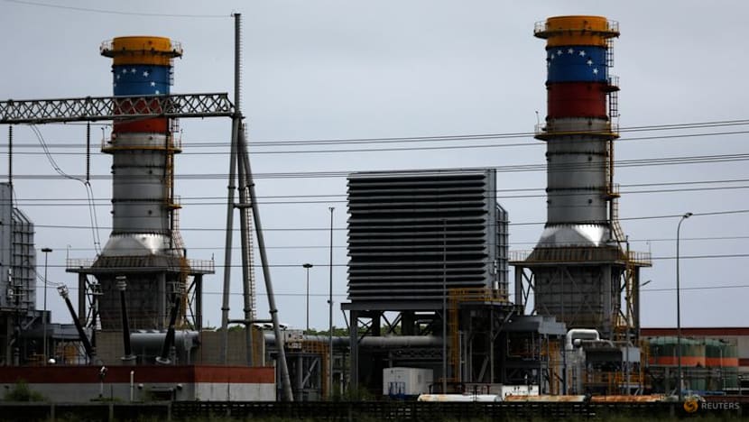 Venezuela's oil supply to rise in years ahead and depress prices, say analysts