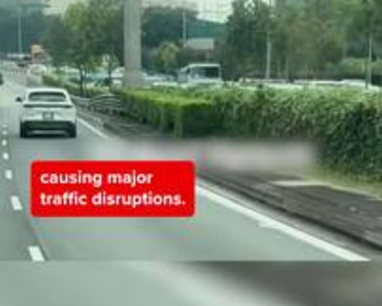 Driver dies in accident involving 2 lorries on Braddell Road Driver dies in accident involving 2 lorries on Braddell Road