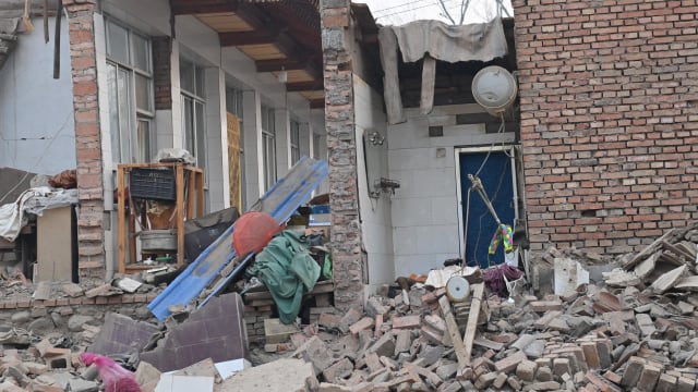 中国甘肃地震死亡人数持续攀升 达至少118人