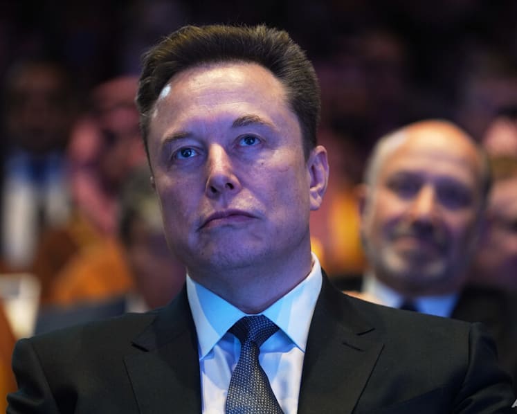 Elon Musk becomes first person worth US$700 billion after court reinstates Tesla pay package