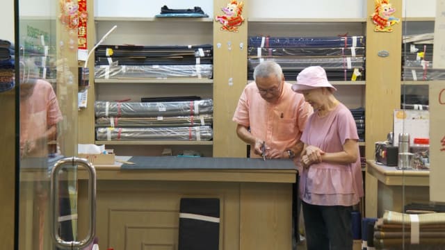 新闻深呼吸+ | 租金上涨  跨半世纪裁缝店月底结业