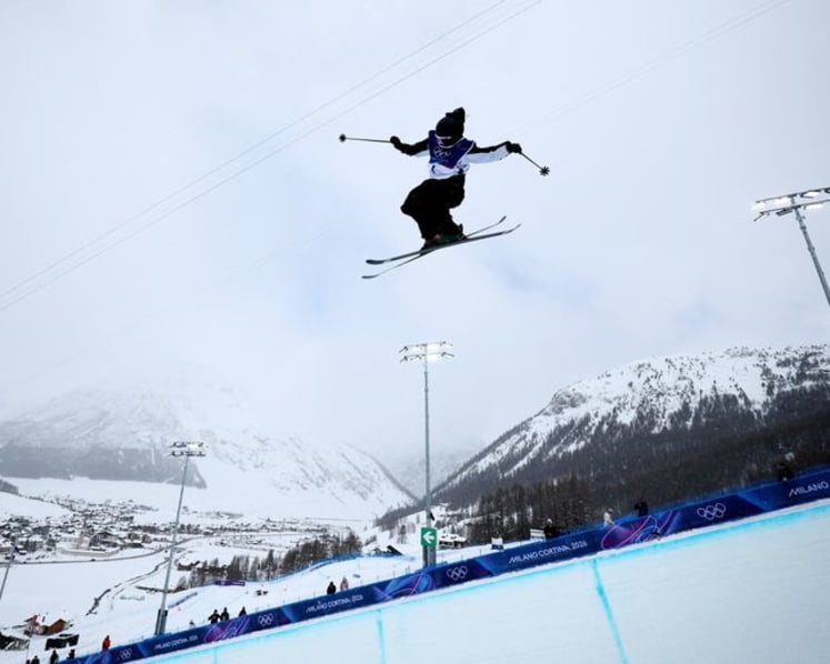 Freestyle-World champion Melville Ives crashes out of halfpipe qualifiers