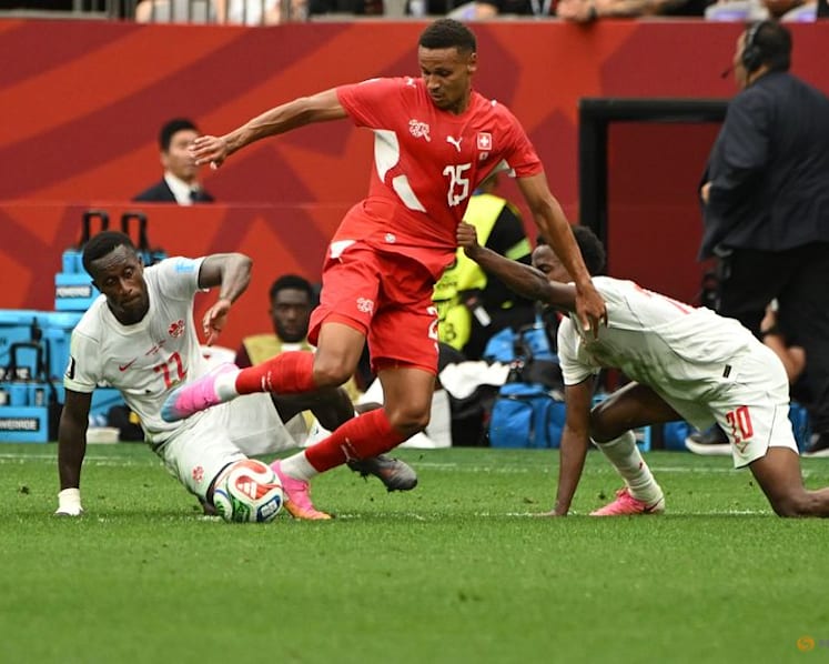 Switzerland make two changes, Algeria three for World Cup last-32 clash