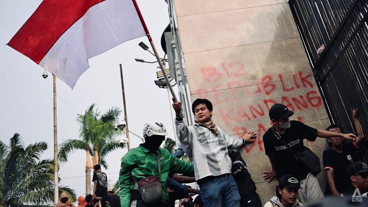 Ribuan orang demo di DPR, anggota dewan janji RUU perampasan aset disahkan 15 Desember