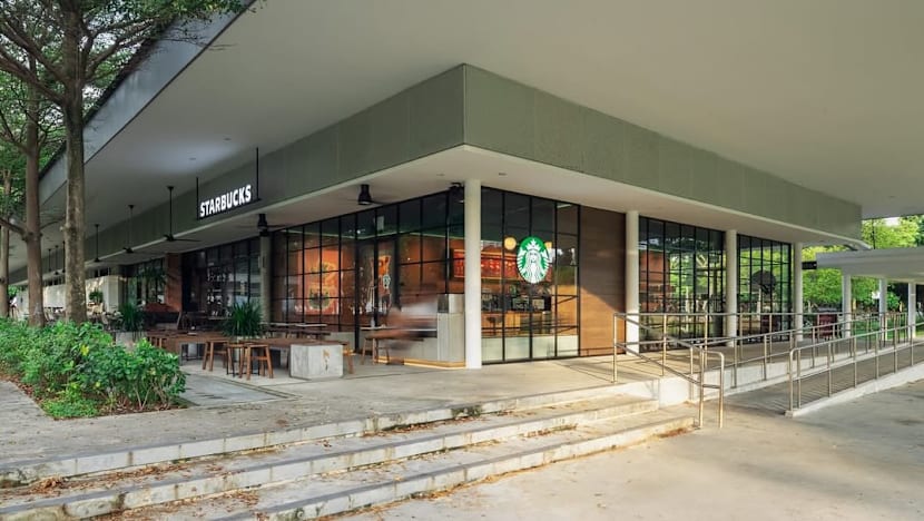  MUIS arah Starbucks turunkan atau betulkan  papan tanda merujuk kepada pensijilan halal