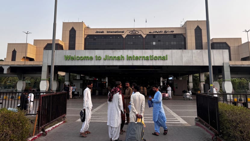 India buka semula 32 lapangan terbang untuk penerbangan awam susuli gencatan senjata dengan Pakistan India buka semula 32 lapangan terbang untuk penerbangan awam susuli gencatan senjata dengan Pakistan