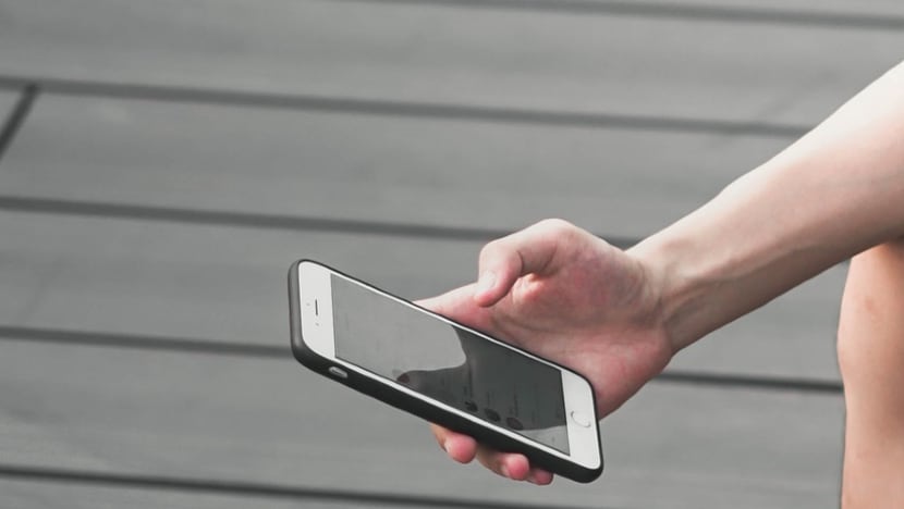 Teenager runs Telegram sex scam, opens bank account for other people's use, gets 21 months' probation