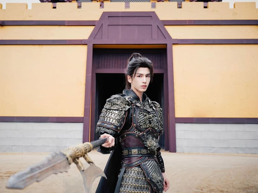 Actor Zhang Linghe, star of Pursuit Of Jade, mocked for looking like 'foundation general' in the popular C-drama