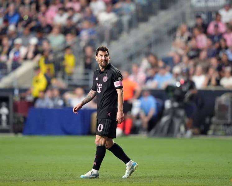 Messi scores emotional first goal since father's death