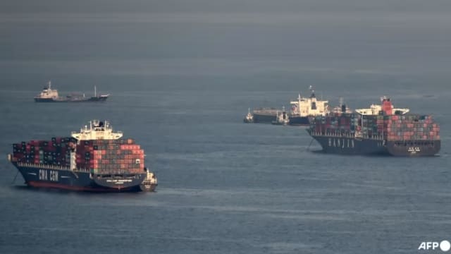 新加坡海域拖船沉没 一人死亡一人失踪